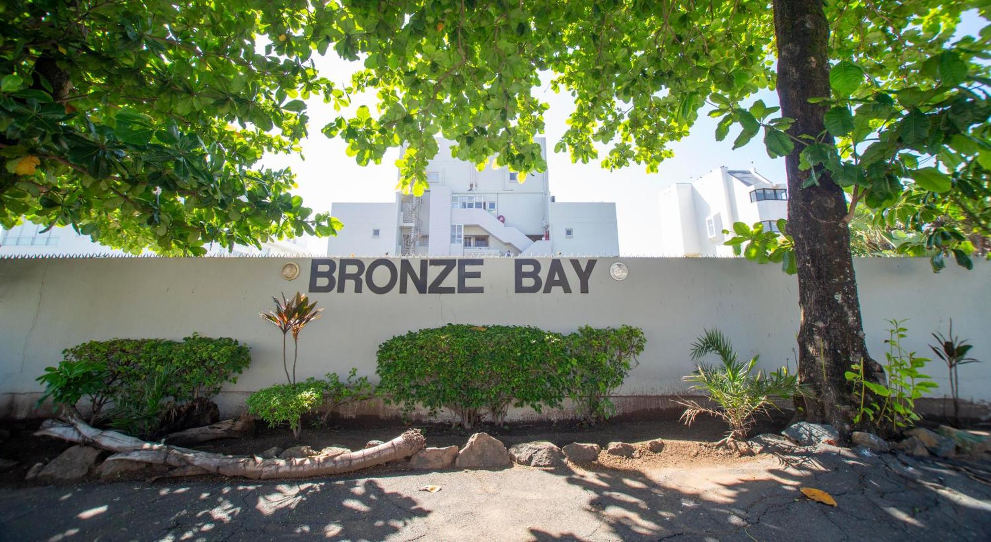 9 Bronze Bay Apartment เดอร์บัน ภายนอก รูปภาพ